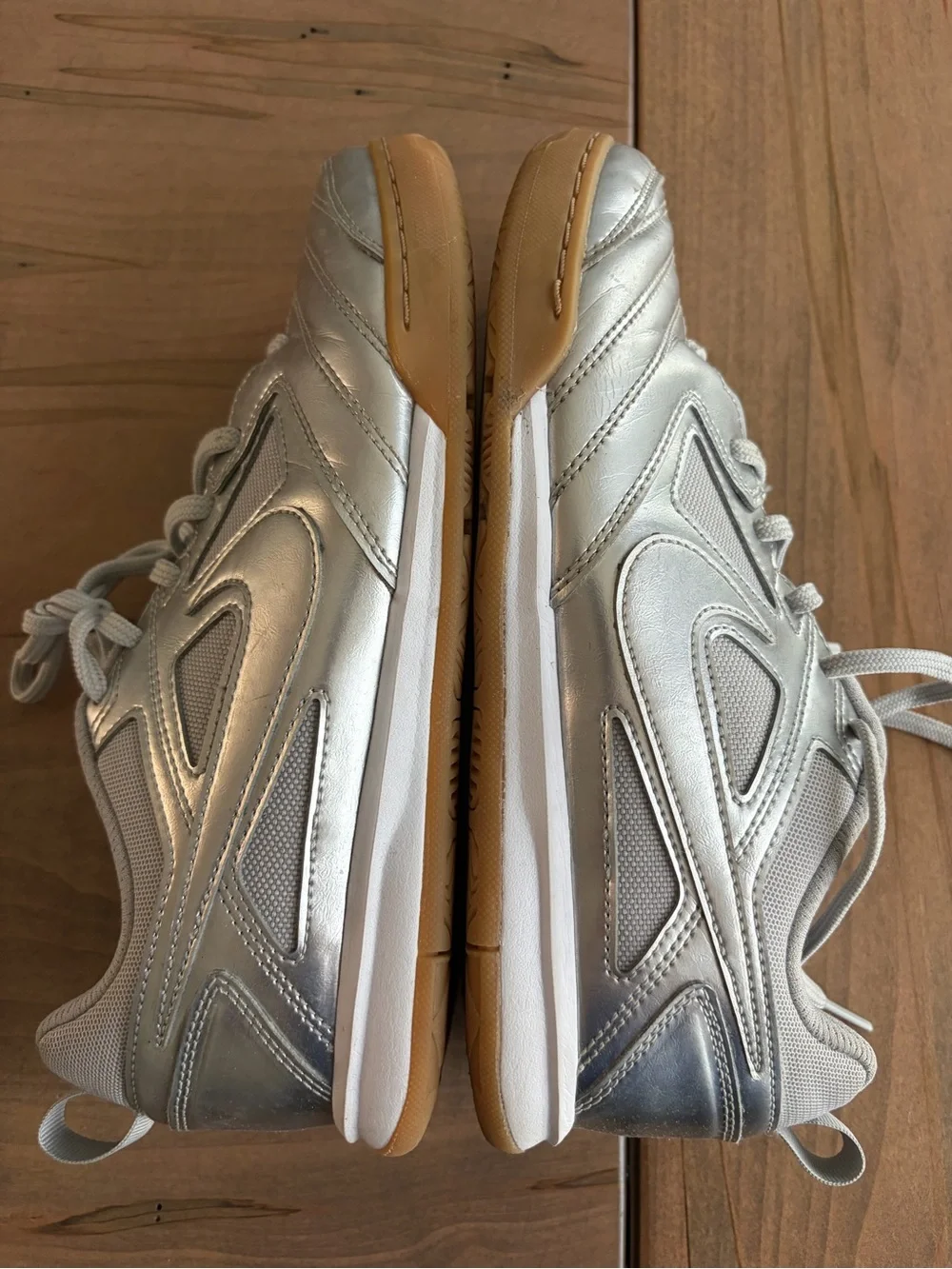Nike Kids Silver Gato Lv8 Sneakers - boys size 6